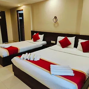 Hotel Wood Near Palace